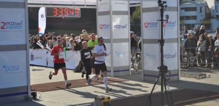 Dziesięciu Oborniczan na mecie 12 Poznań Maratonu