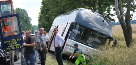 Wypadek autobusu w Bogdanowie