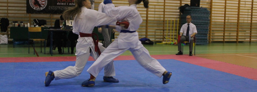 Walczyli w Mikołajkowym Turnieju Karate