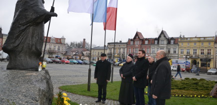 Oddali hołd Papieżowi