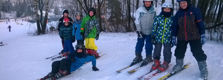 Młodzi szczypiorniści na półkolonii i obozie narciarskim