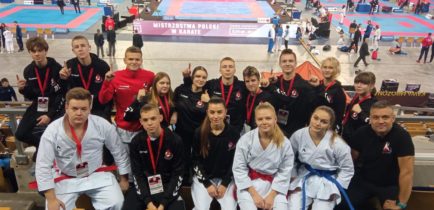 Oborniczanie wrócili z Mistrzostw Polski w karate z medalami