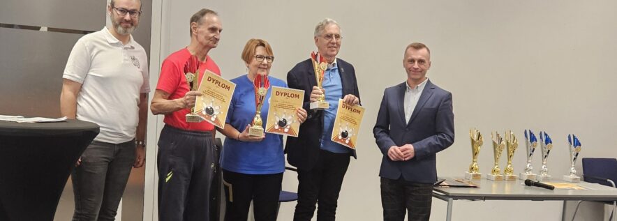 🎳 Bowlingowe zmagania Uniwersytetów Trzeciego Wieku o Puchar Burmistrza Obornik 🏆